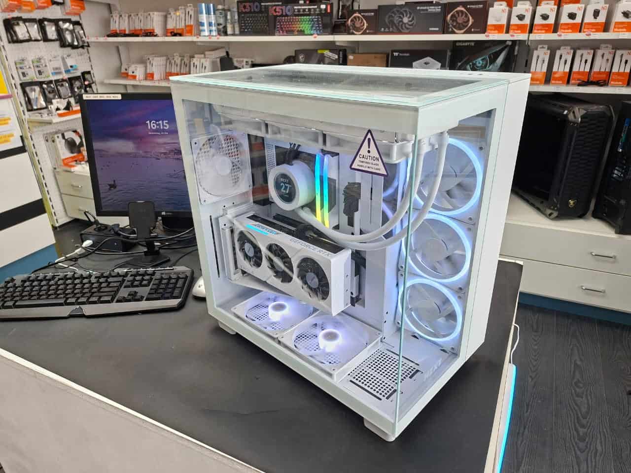 Lian Li O11D Compact White Gaming PC custom built by Techmann Vienna