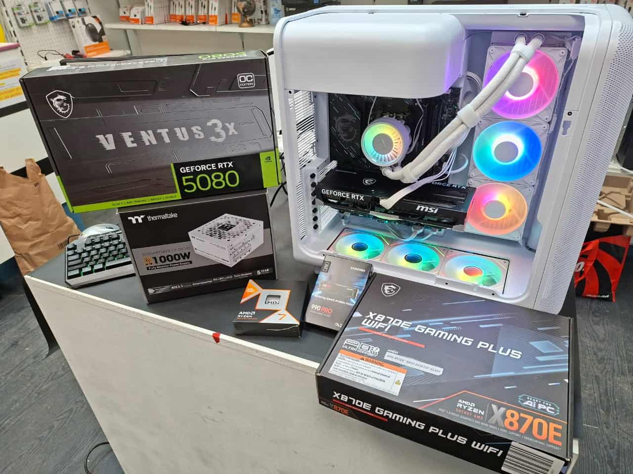 HYTE X50 Gaming PC mit Ryzen 7 7800X3D und MSI RTX 5080 gebaut von Techmann Wien