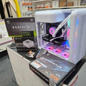 HYTE X50 Gaming PC mit Ryzen 7 7800X3D und MSI RTX 5080 gebaut von Techmann Wien